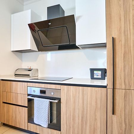 Stunning 3-Bedroom Seaview Retreat In Fort Cambridge Сліма Екстер'єр фото