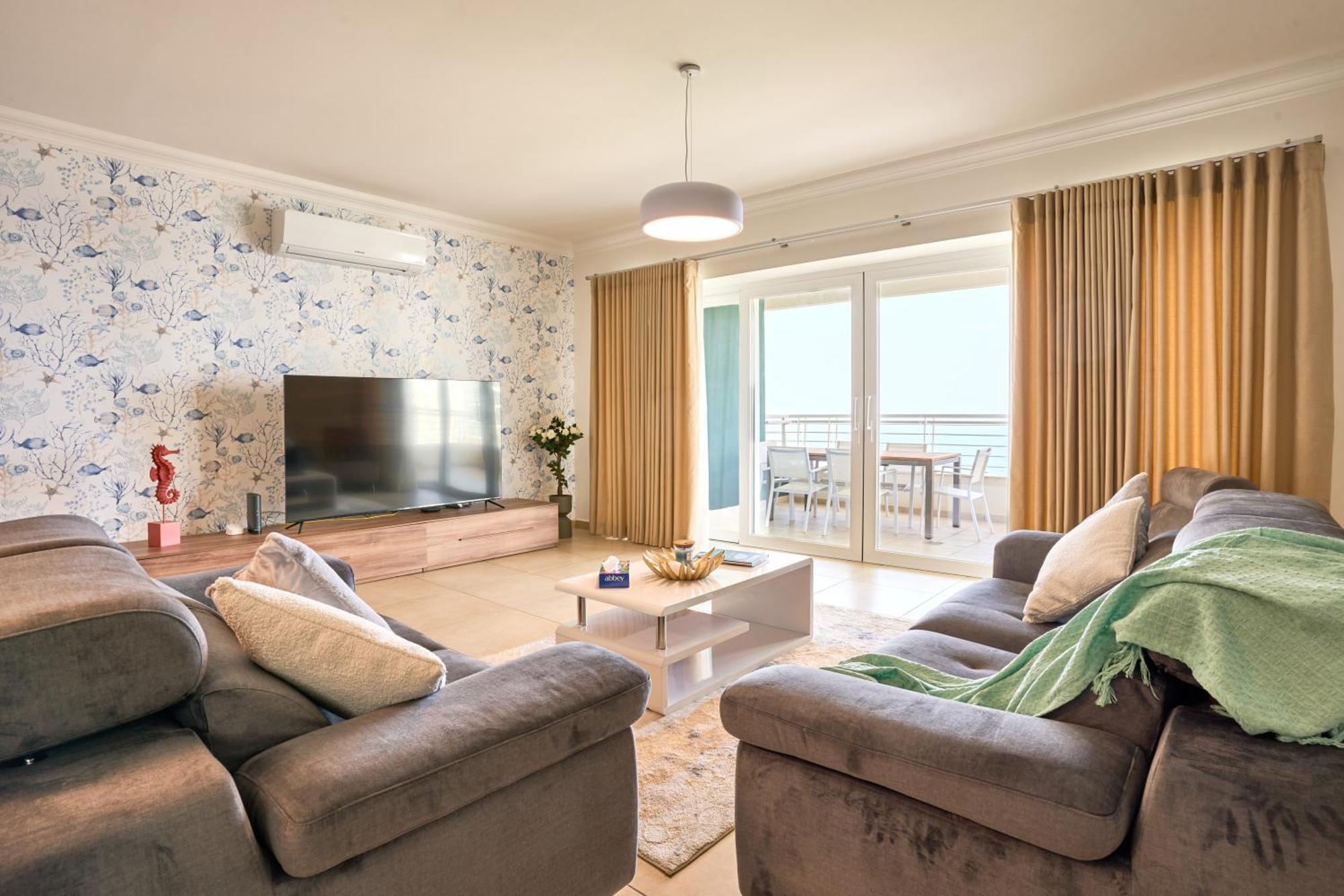Stunning 3-Bedroom Seaview Retreat In Fort Cambridge Сліма Екстер'єр фото