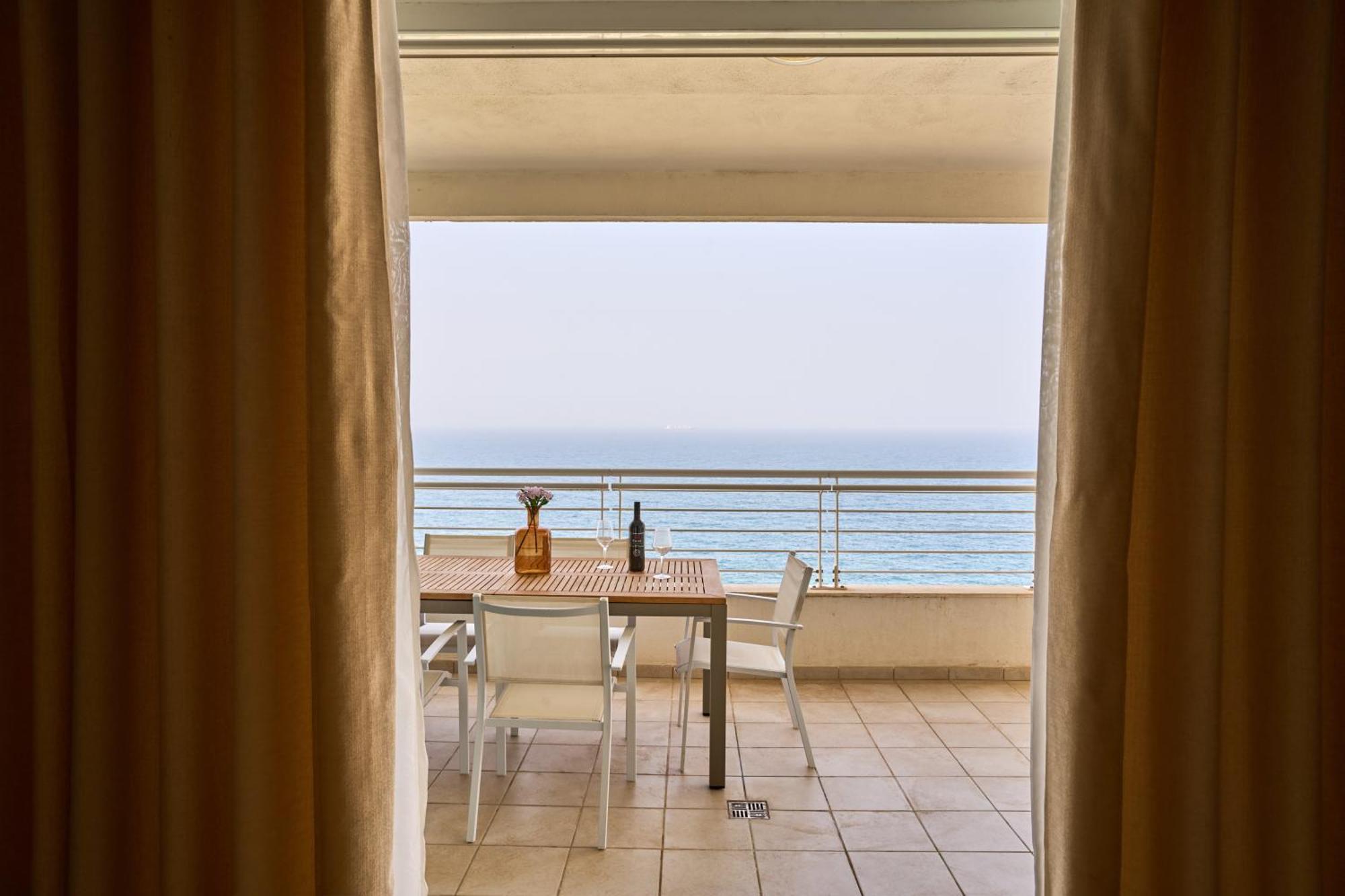 Stunning 3-Bedroom Seaview Retreat In Fort Cambridge Сліма Екстер'єр фото
